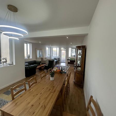 North London A Spacious 7 Bedroom House Accommodating Up To 18 People Complete With Own Gym And Table Tennis Zewnętrze zdjęcie