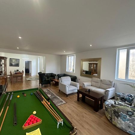 North London A Spacious 7 Bedroom House Accommodating Up To 18 People Complete With Own Gym And Table Tennis Zewnętrze zdjęcie