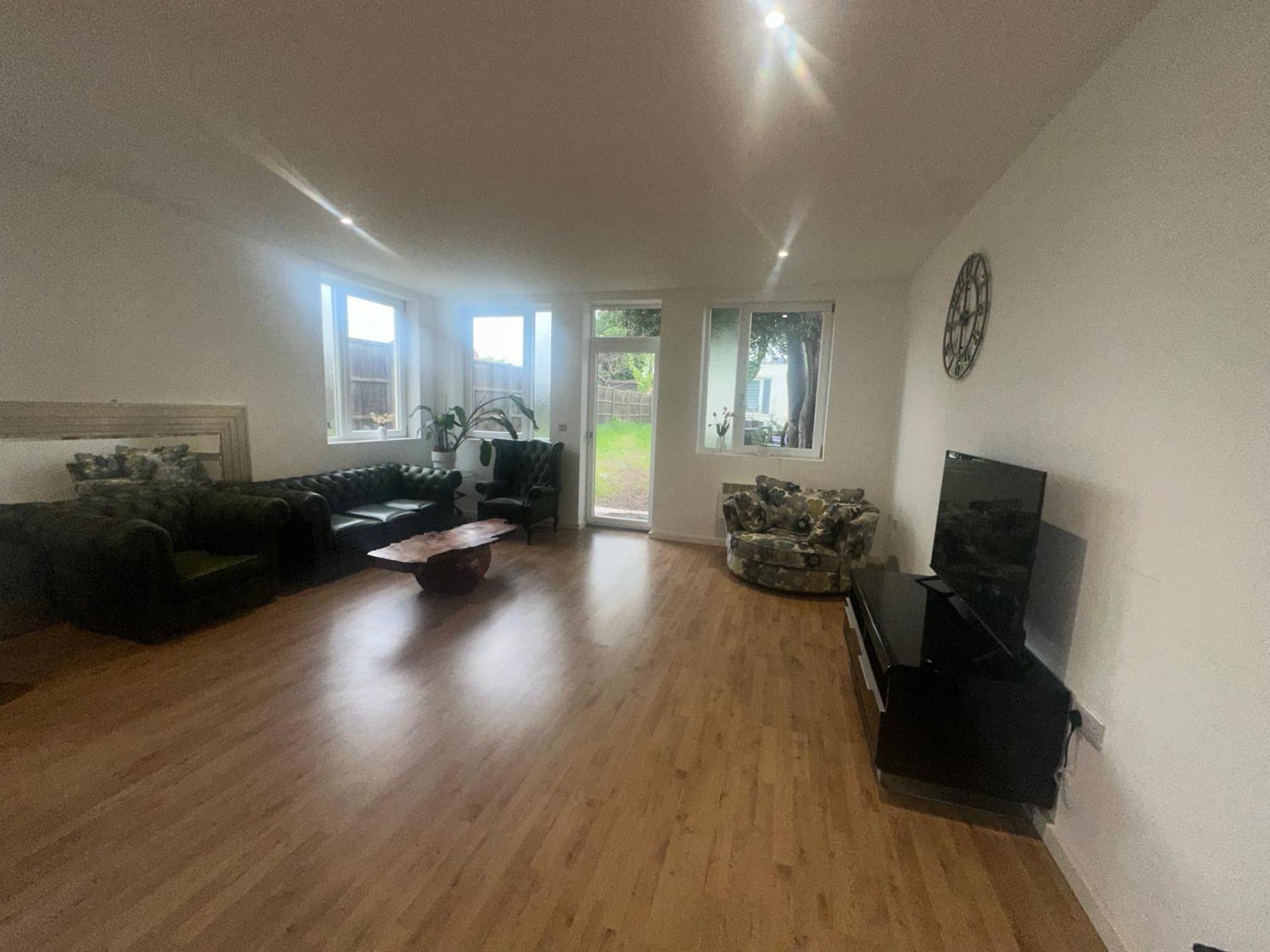 North London A Spacious 7 Bedroom House Accommodating Up To 18 People Complete With Own Gym And Table Tennis Zewnętrze zdjęcie
